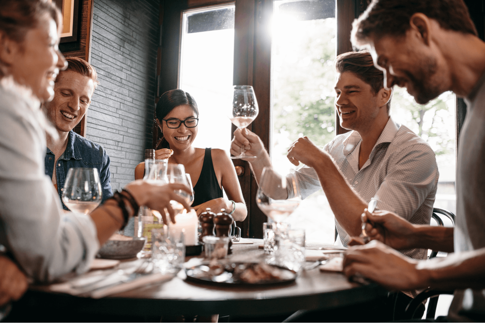 How to Handle Group Reservations at Your Restaurant